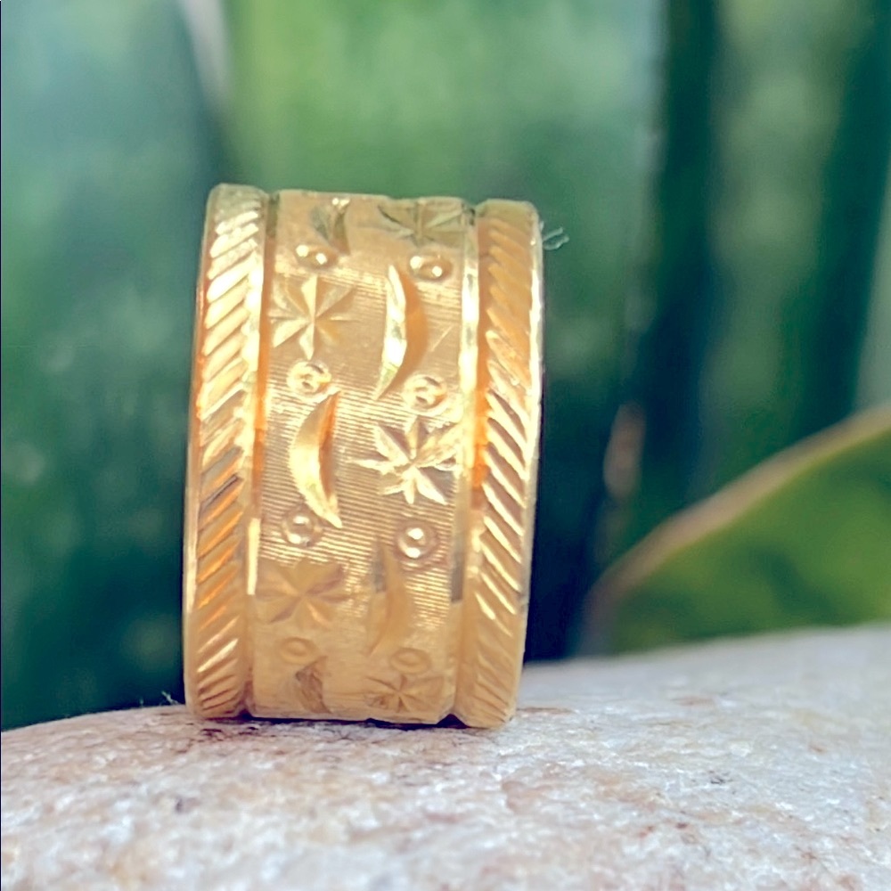 22k  Gold Textured Band Rings